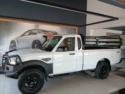 Mahindra PIK UP S4 2.2 4x4 S/C in Namibia