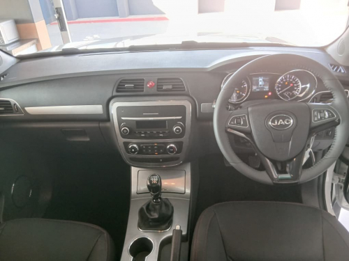 JAC T8 2.0d lux 4x2 D/C M/T in Namibia