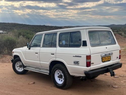 Toyota Land Cruiser FJ62 in Namibia